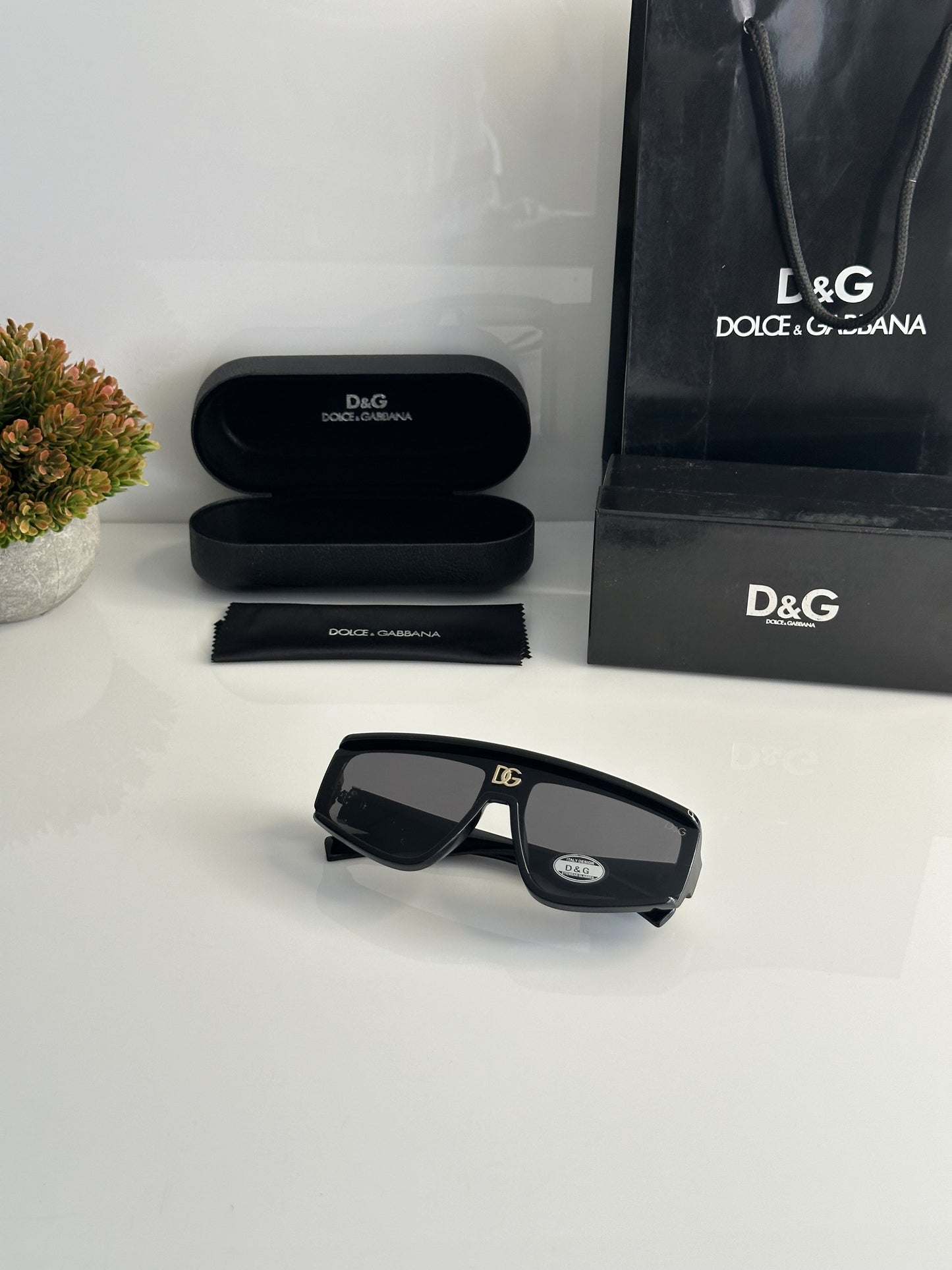 Doolce&Gabaana Black Sunglasses