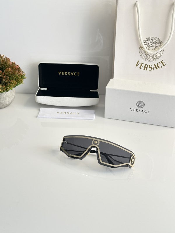 Verrsacee Gold Black Sunglasses
